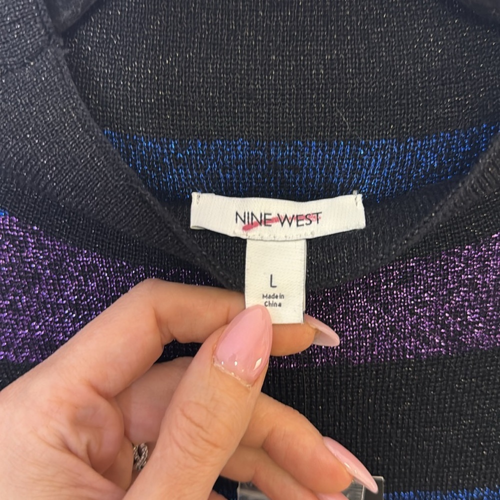 Black and Purple Sleeveless Tank Top with Stripes - Picture 4 of 7